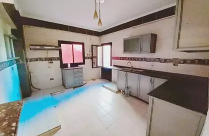 Apartment - 4 Bedrooms - 3 Bathrooms for sale in Street 15 - District 5 - The 5th Settlement - New Cairo City - Cairo