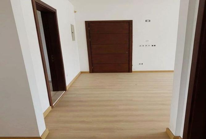 8373258 - Property Image 2