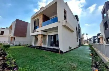 Villa - 4 Bedrooms - 3 Bathrooms for sale in Stone Park - 5th Settlement Compounds - The 5th Settlement - New Cairo City - Cairo