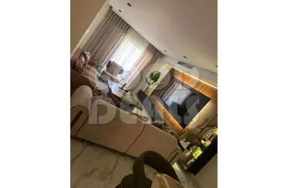 Apartment - 3 Bedrooms - 3 Bathrooms for sale in Mohamed Kamel Al Harouny St. - 6th Zone - Nasr City - Cairo
