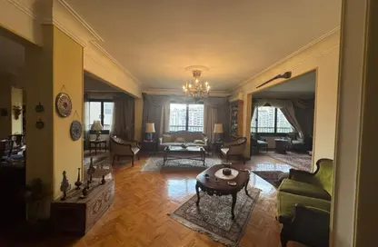 شقة - 3 غرف نوم - 2 حمامات للايجار في شارع عبد الله دراز - ارض الجولف - مصر الجديدة - القاهرة