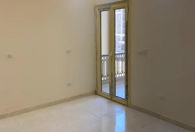 8370252 - Property Image 2