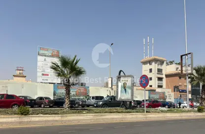 Office Space - Studio - 2 Bathrooms for sale in Hadayek Al Mohandessin - 4th District - Sheikh Zayed City - Giza