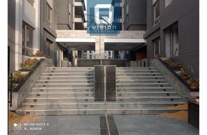 Apartment - 3 Bedrooms - 1 Bathroom for sale in Family Home - Al Hadaba Al Wosta - Mokattam - Cairo
