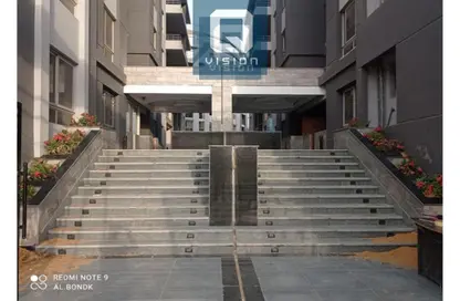Apartment - 3 Bedrooms - 1 Bathroom for sale in Family Home - Al Hadaba Al Wosta - Mokattam - Cairo