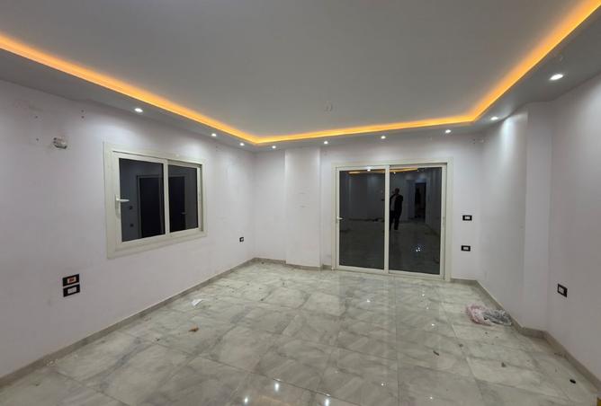 8174275 - Property Image 2