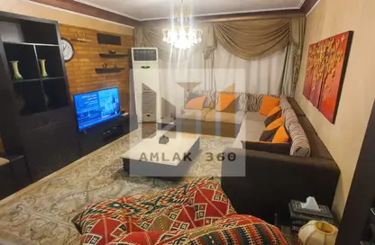 شقة - 3 غرف نوم - 2 حمامات للايجار في شارع نادي الصيد - الدقي - الجيزة