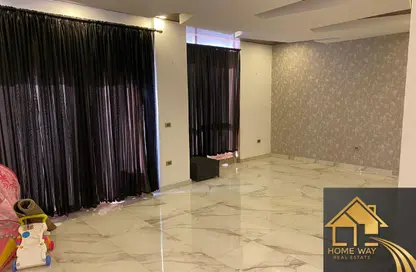 (بنتهاوس  (روف - 3 غرف نوم - 2 حمامات للايجار في جاليريا  مون فالى - المستثمرين الجنوبية - مدينة القاهرة الجديدة - القاهرة