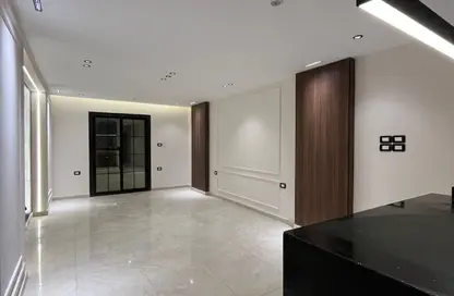 Apartment - 3 Bedrooms - 2 Bathrooms for sale in Gate 4 - Mena - Hadayek El Ahram - Giza