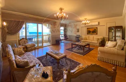 Apartment - 3 Bedrooms - 3 Bathrooms for sale in Mahmoud Al Deeb St. - Zezenia - Hay Sharq - Alexandria