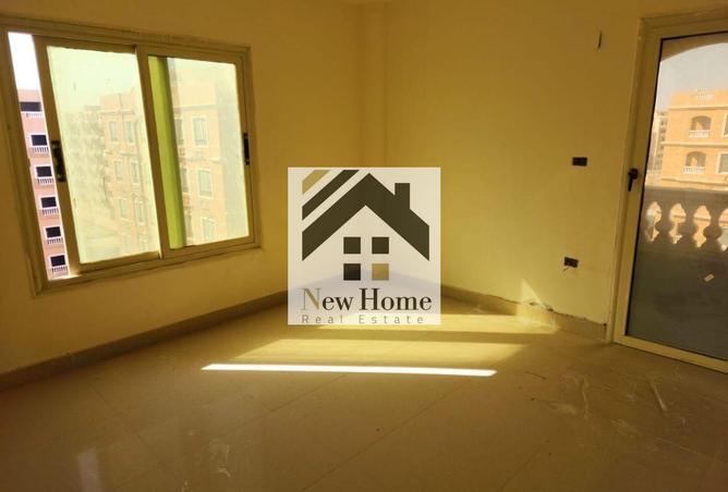 8122060 - Property Image 3