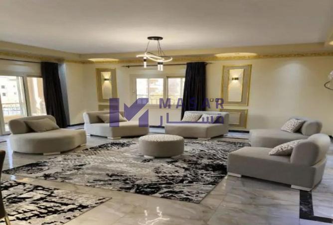 8176391 - Property Image 2