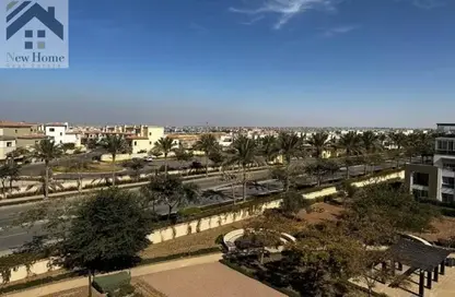 Apartment - 3 Bedrooms - 3 Bathrooms for sale in Uptown Cairo - Mokattam - Cairo