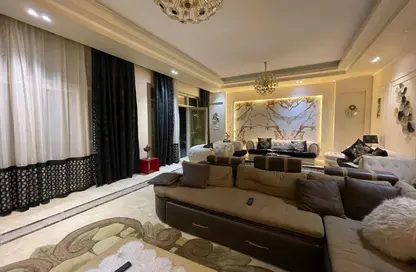 Villa - 6 Bedrooms - 6 Bathrooms for rent in Gardenia City Compound Nasr City - Zahraa Madinat Nasr - Nasr City - Cairo
