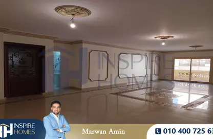 Apartment - 4 Bedrooms - 3 Bathrooms for rent in Fleming - Hay Sharq - Alexandria