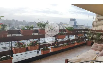 Apartment - 2 Bedrooms - 2 Bathrooms for rent in Hassan Sabri St. - Zamalek - Cairo