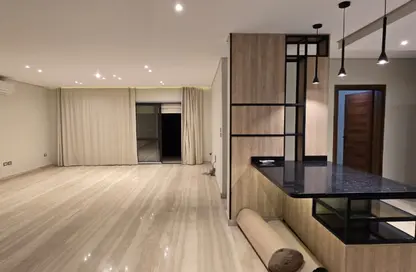 Apartment - 2 Bedrooms - 2 Bathrooms for rent in Beverly Hills Road - 17th District - Sheikh Zayed City - Giza