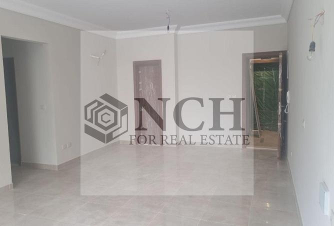 8045989 - Property Image 3