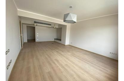 فيلا - 6 غرف نوم - 6 حمامات للايجار في نيو جيزة - طريق مصر اسكندرية الصحراوي - مدينة 6 أكتوبر - الجيزة