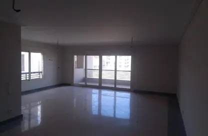 Apartment - 3 Bedrooms - 3 Bathrooms for rent in New Giza - Cairo Alexandria Desert Road - 6 October City - Giza