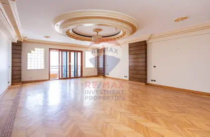 Apartment - 3 Bedrooms - 2 Bathrooms for sale in Al Ekbal St. - Laurent - Hay Sharq - Alexandria