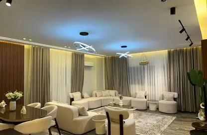Apartment - 2 Bedrooms - 2 Bathrooms for sale in District 3 - The 5th Settlement - New Cairo City - Cairo