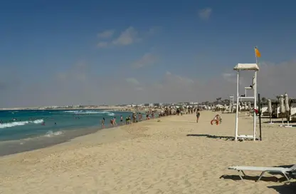 منزل مزدوج - 4 غرف نوم - 5 حمامات للبيع في سيشور - راس الحكمة - الساحل الشمالي