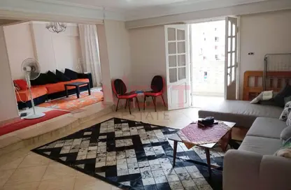 شقة - 3 غرف نوم - 1 حمام للبيع في شارع محمود العيسوي - سيدي بشر - حي اول المنتزة - الاسكندرية