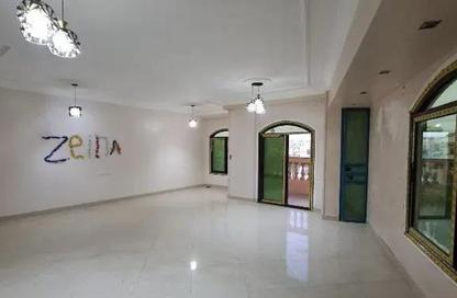 Apartment - 3 Bedrooms - 2 Bathrooms for rent in 10th District - Sheikh Zayed City - Giza