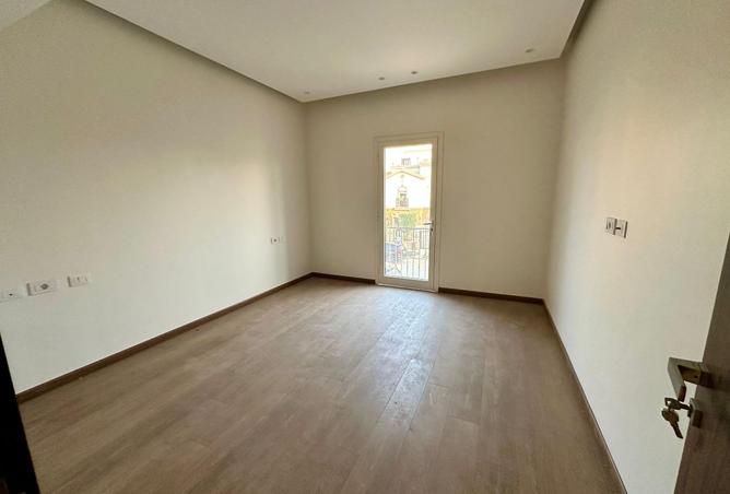 8308660 - Property Image 3