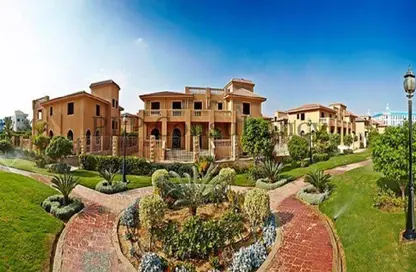 Villa - 3 Bedrooms - 5 Bathrooms for sale in Maxim - The 1st Settlement - New Cairo City - Cairo