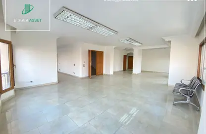 Whole Building - Studio - 7+ Bathrooms for rent in Al Laselky St. - El Laselky - New Maadi - Hay El Maadi - Cairo
