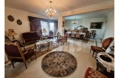 Apartment - 4 Bedrooms - 2 Bathrooms for sale in Abd Al Hamid Badawy St. - El Hegaz Square - El Nozha - Cairo
