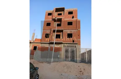 شقة - 3 غرف نوم - 2 حمامات للبيع في شارع المجاورة 4 - مجاورة 4 - مدينة العاشر من رمضان - الشرقية