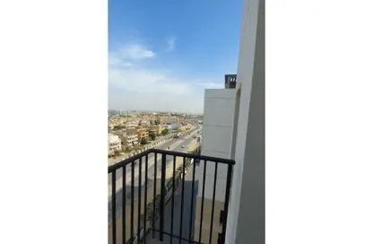 شقة - 2 غرف نوم - 2 حمامات للبيع في شارع النزهة - الحي الخامس عشر - الشيخ زايد - الجيزة