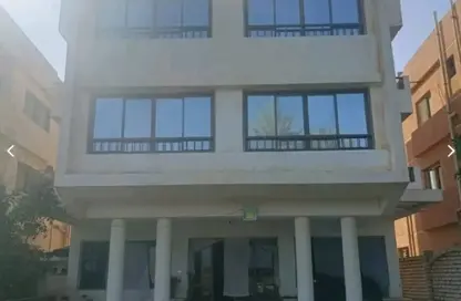 Villa - 7 Bedrooms - 7 Bathrooms for sale in Fayed - El Esmailia
