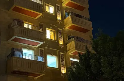 Apartment - 3 Bedrooms - 2 Bathrooms for sale in Doctor Kamal Hamdi St. - 4th District - 6 October City - Giza