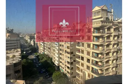 Apartment - 4 Bedrooms - 1 Bathroom for sale in Dr Ali Ibrahim Ramez St. - Heliopolis Square - El Nozha - Cairo