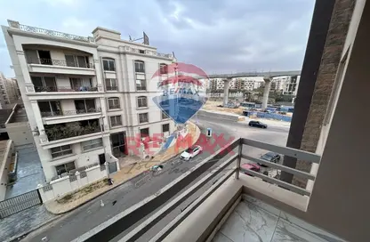 Apartment - 3 Bedrooms - 3 Bathrooms for rent in South Lotus - El Lotus - New Cairo City - Cairo