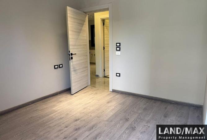 8502705 - Property Image 3