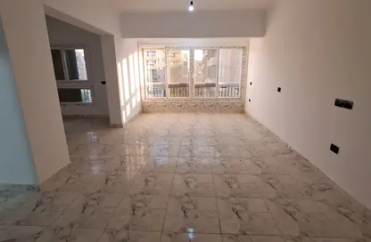 Apartment - 3 Bedrooms - 2 Bathrooms for sale in Al Bashayer District - 6 October City - Giza