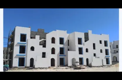 Chalet - 2 Bedrooms - 2 Bathrooms for sale in Mountain View - Ras Al Hekma - North Coast