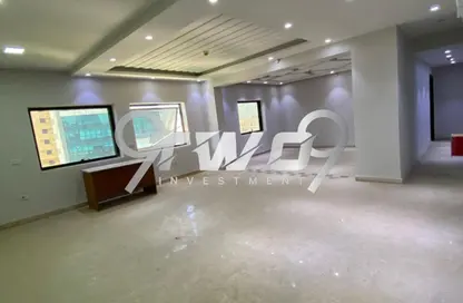 مساحات مكتبية - استوديو - 2 حمامات للايجار في شارع مجمع البنوك - شارع التسعين الجنوبي - التجمع الخامس - مدينة القاهرة الجديدة - القاهرة