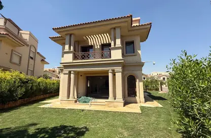 Villa - 4 Bedrooms - 4 Bathrooms for sale in Privado - Madinaty - Cairo