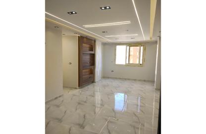 Apartment - 3 Bedrooms - 2 Bathrooms for sale in Gate 4 old - Horus - Hadayek El Ahram - Giza