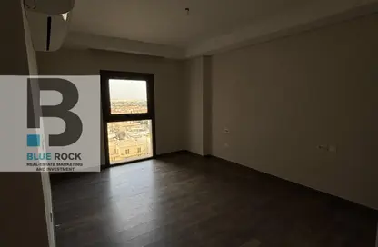 (بنتهاوس  (روف - 3 غرف نوم - 3 حمامات للبيع في نيو جيزة - طريق مصر اسكندرية الصحراوي - مدينة 6 أكتوبر - الجيزة