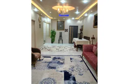 شقة - 4 غرف نوم - 2 حمامات للبيع في الحي السادس عشر - الشيخ زايد - الجيزة
