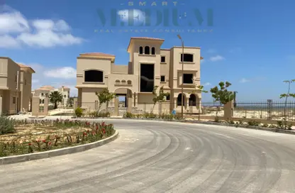 Villa - 7+ Bedrooms - 6 Bathrooms for sale in Alex West - Alexandria Compounds - Alexandria