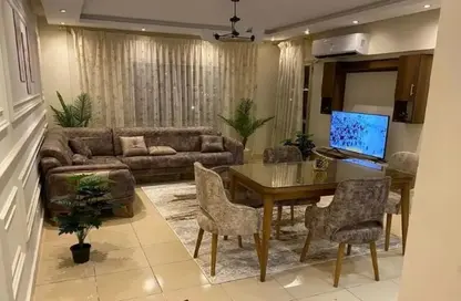 Apartment - 2 Bedrooms - 1 Bathroom for rent in El Rehab Extension - Al Rehab - New Cairo City - Cairo