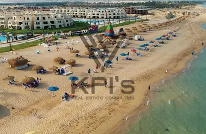 Chalet - 2 Bedrooms - 2 Bathrooms for sale in Lasirena Palm Beach - Al Ain Al Sokhna - Suez